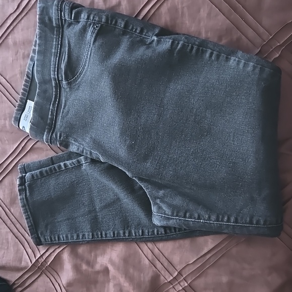 OLD NAVY black pull-on jeans. Women's sz 20. - Picture 1 of 8